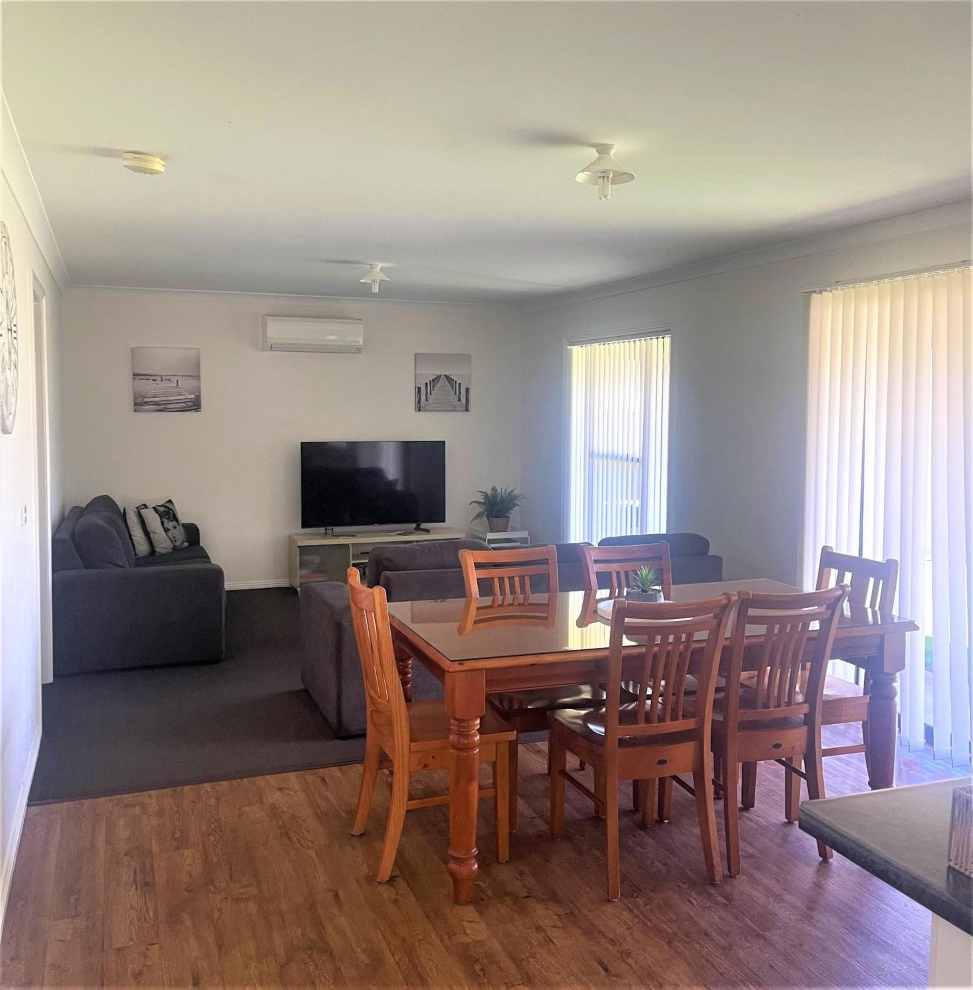 Dbj Holiday Units Мълуала Екстериор снимка